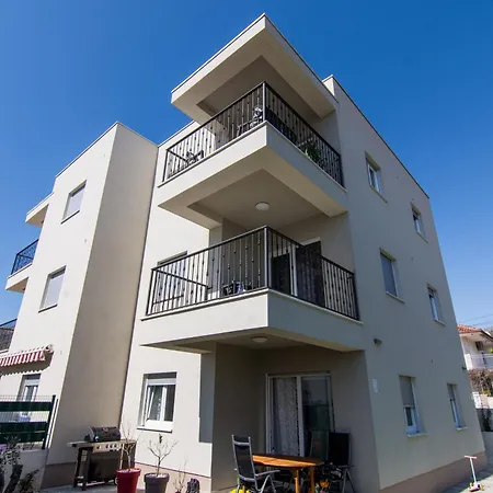 Apartment Marko Trogir Exterior photo
